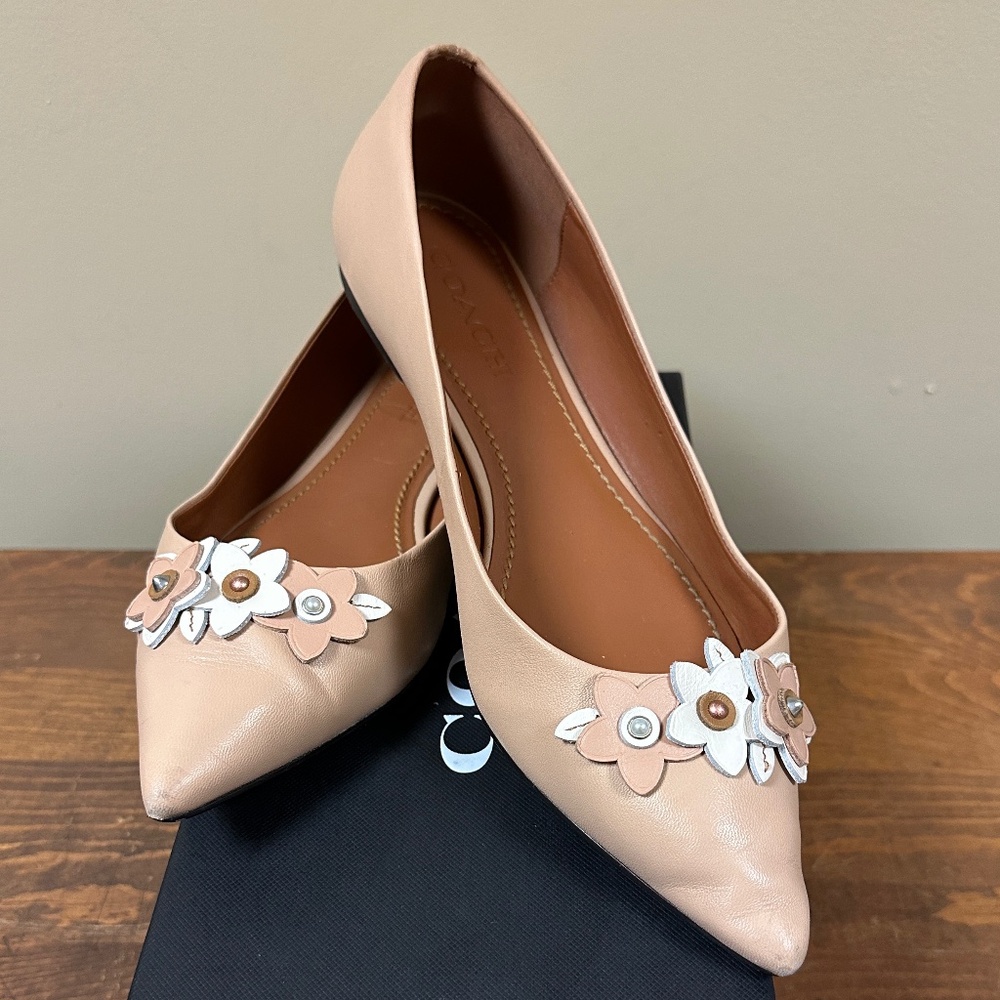 Coach Floral Appliqué Flat  - Size 10